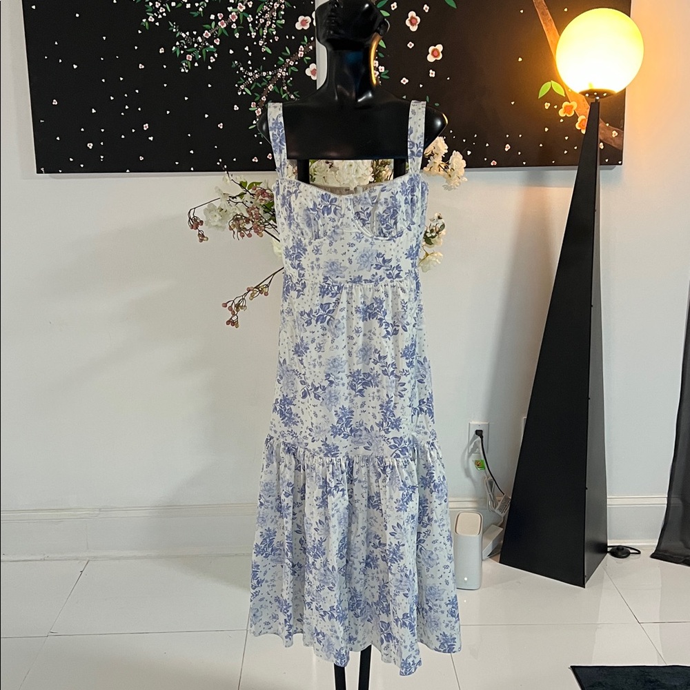 House of CB Blue Elia White Tiered Ruffled Midi Sundress Sz M NWOT - Picture 4 of 7
